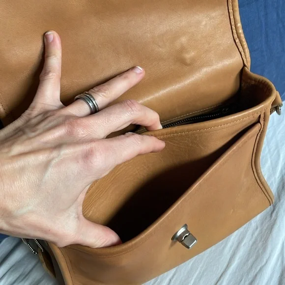 Tan Leather Coach Court Bag with Removable Strap - Picture 3 of 9